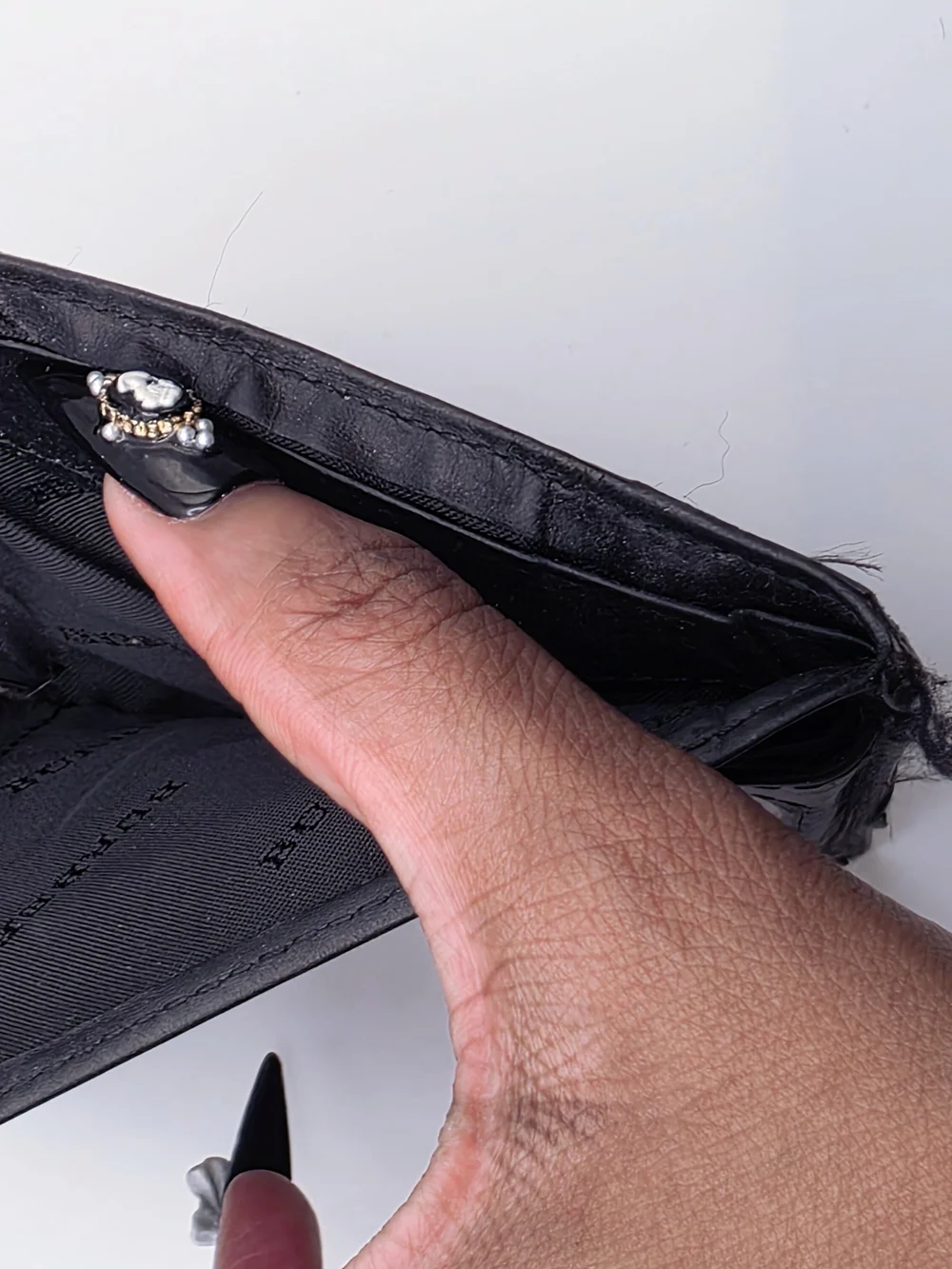 Burberry Black Men's Leather Bifold Card & Key Holder